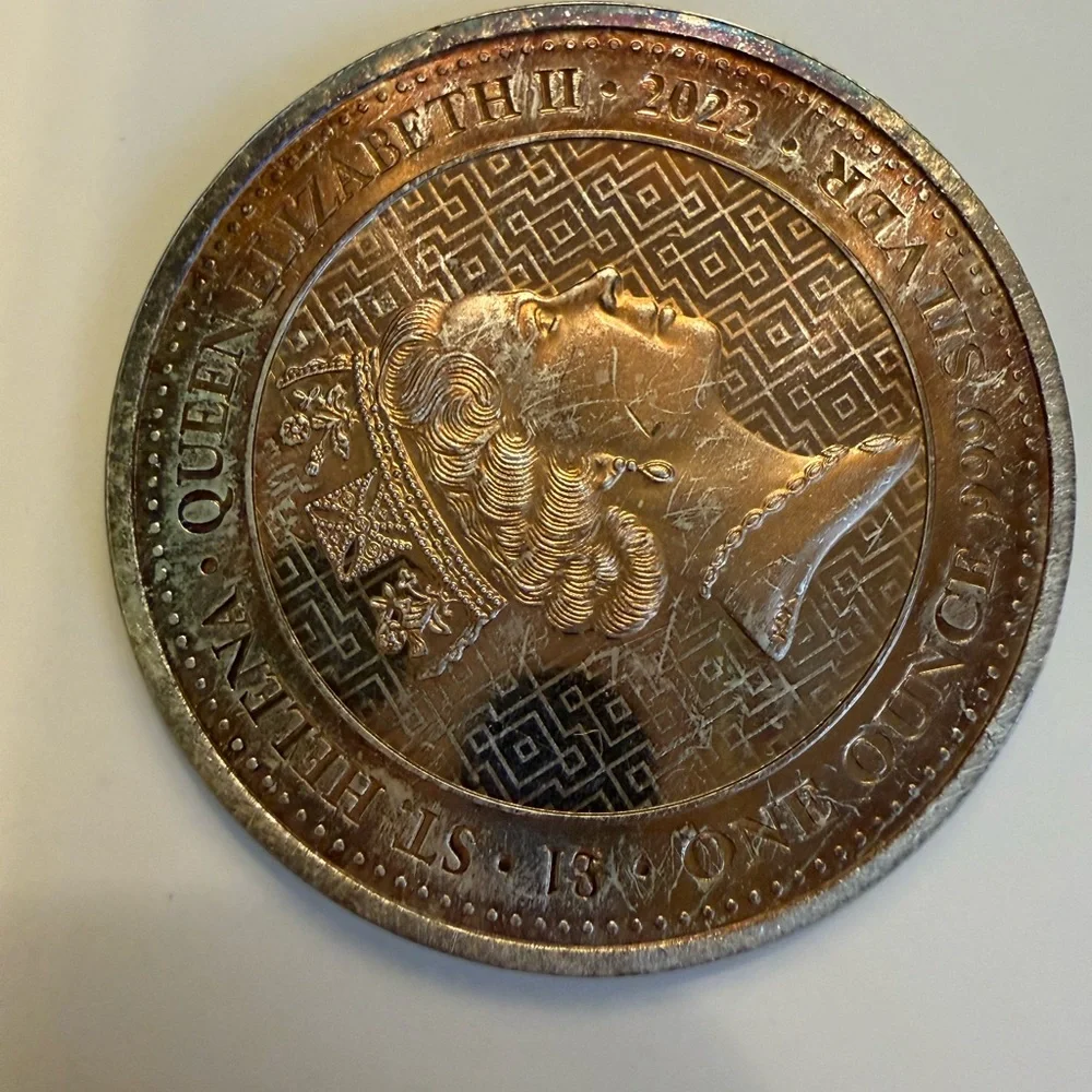 Queen Elizabeth II Silver Coin - Picture 5 of 14